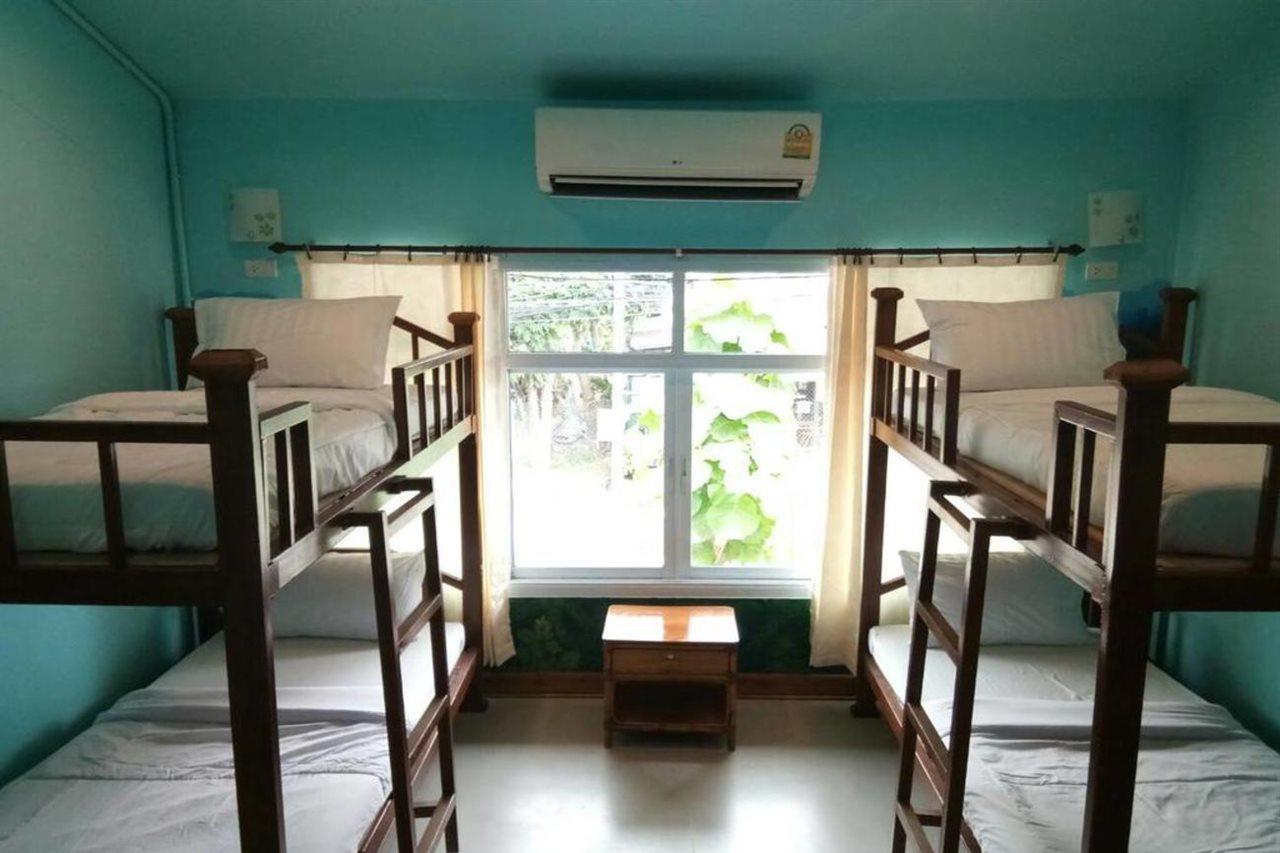 The Corner Transit Hostel Koh Samui Esterno foto