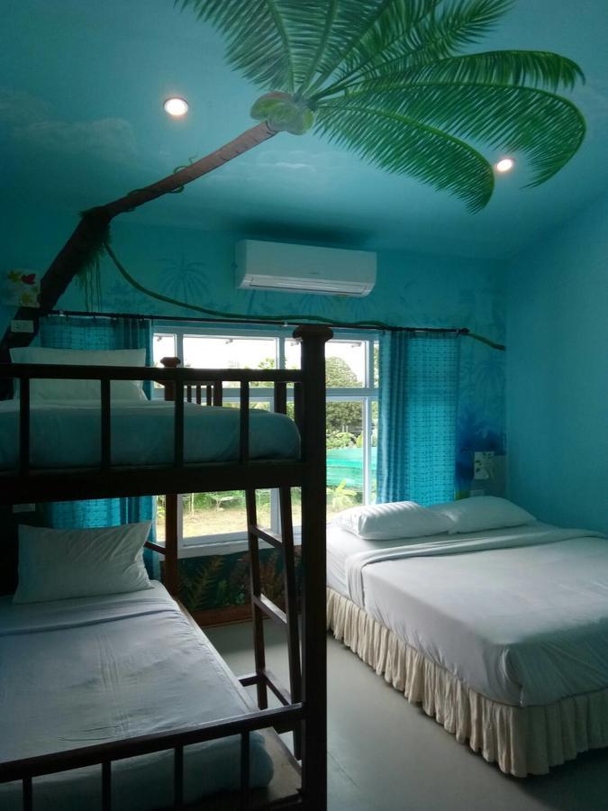 The Corner Transit Hostel Koh Samui Esterno foto