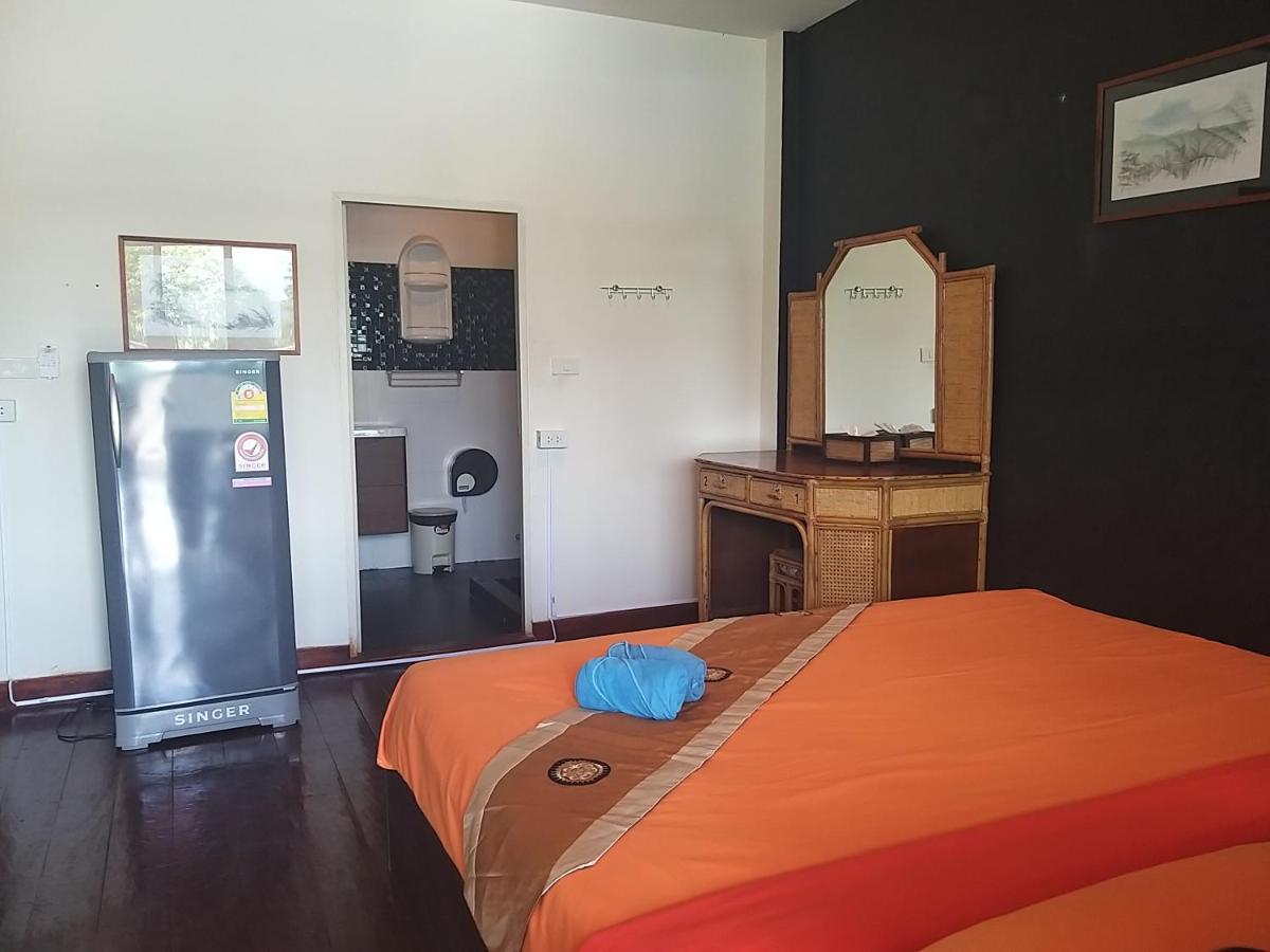 The Corner Transit Hostel Koh Samui Esterno foto