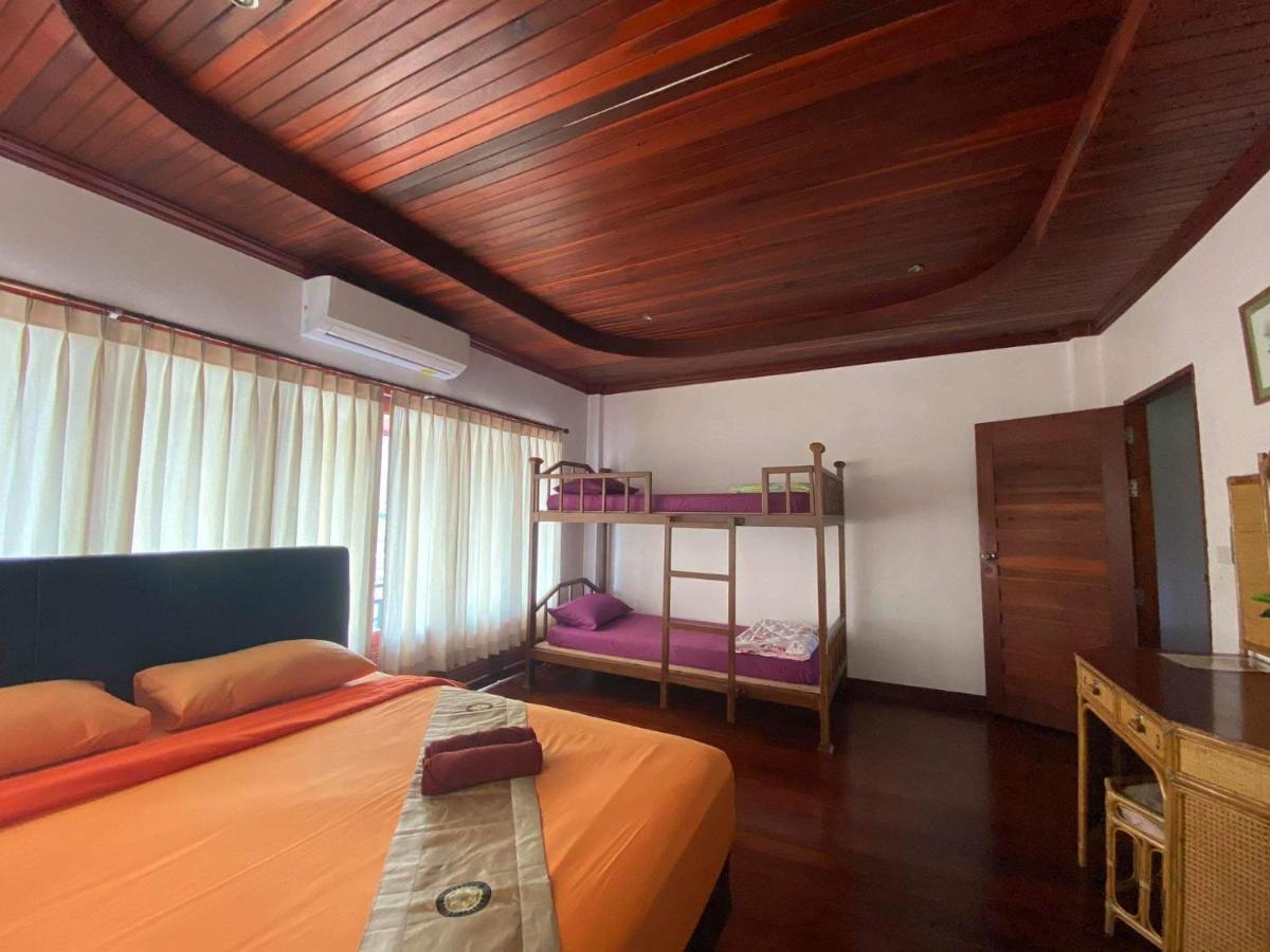 The Corner Transit Hostel Koh Samui Esterno foto