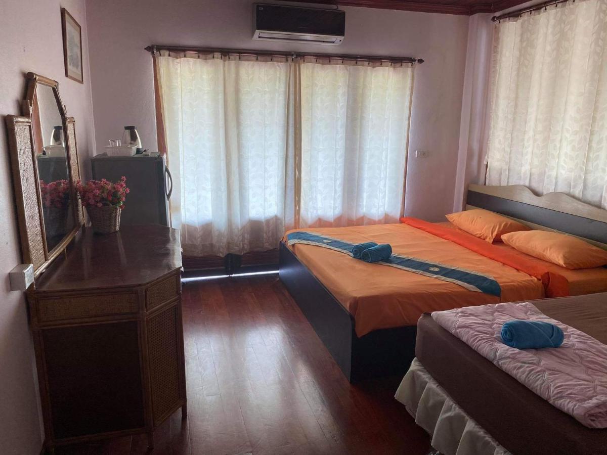 The Corner Transit Hostel Koh Samui Esterno foto